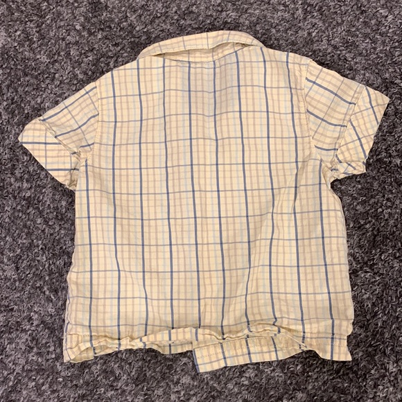 Adorable baby plaid button up 6-9 months - Picture 4 of 4